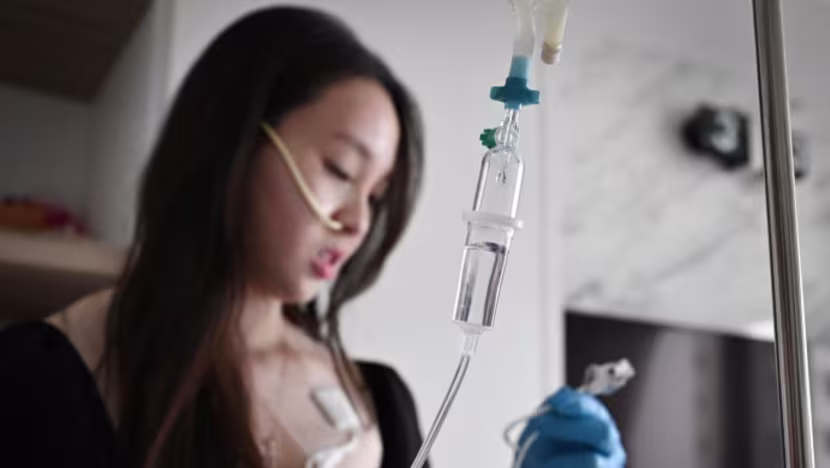 Dokter Mata Kewalahan Hadapi Pasien Usia 20-an dengan Mata 'Seperti Kakek 70 Tahun' – Inilah 3 Kebiasaan Sehari-hari yang Diam-diam Menghancurkan Penglihatanmu